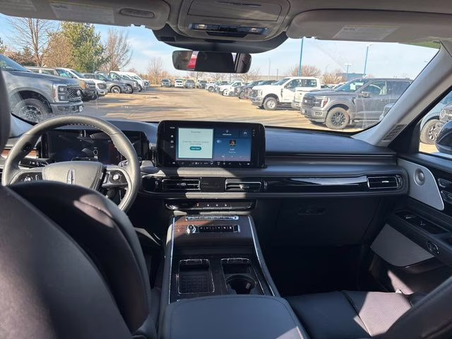 2026 Pristine White Metallic Tri-Coat Lincoln Aviator Reserve AWD SUV