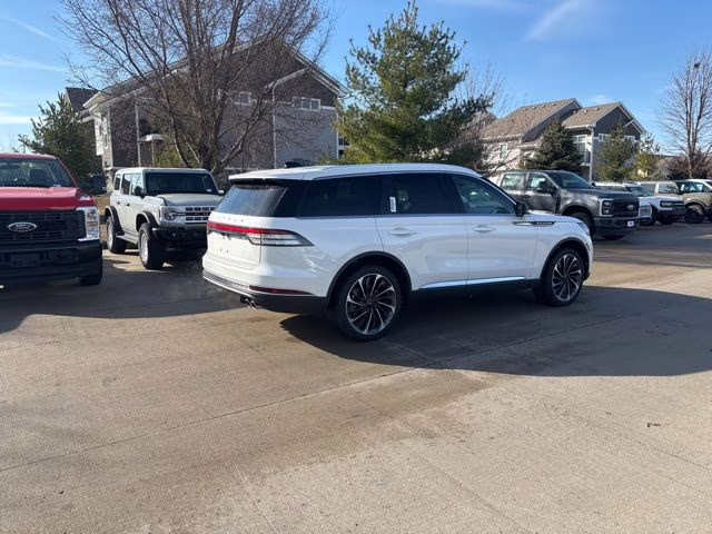 2026 Pristine White Metallic Tri-Coat Lincoln Aviator Reserve AWD SUV