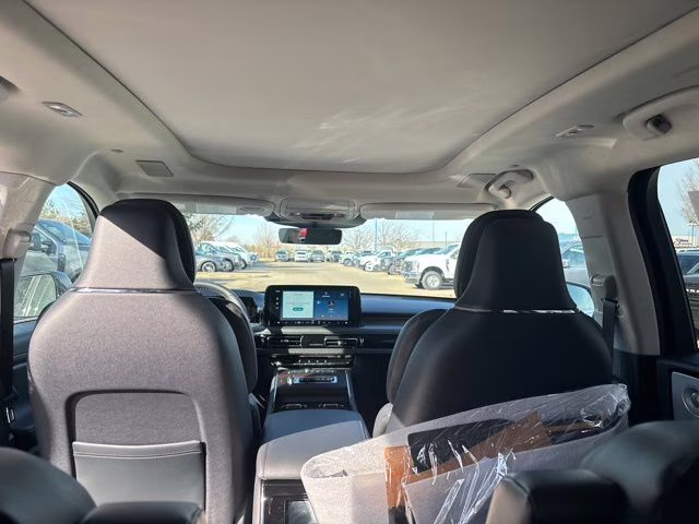 2026 Pristine White Metallic Tri-Coat Lincoln Aviator Reserve AWD SUV