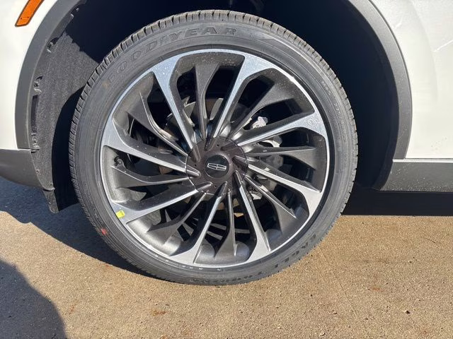 2026 Pristine White Metallic Tri-Coat Lincoln Aviator Reserve AWD SUV