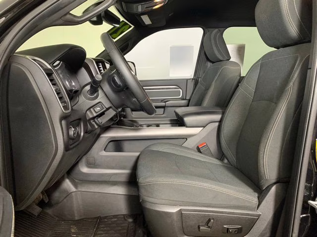 2021 Diamond Black Crystal Pearlcoat Ram 3500 Big Horn 4X4 Truck