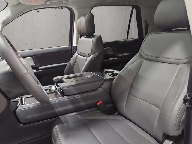 2026 Agate Black Metallic Ford Expedition Active 4X4 SUV