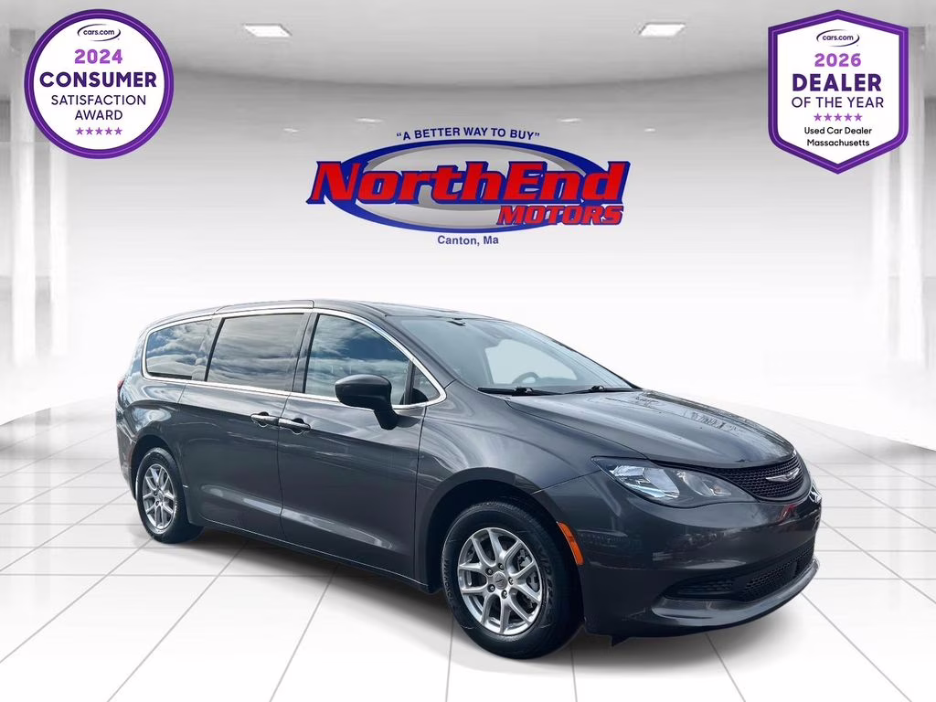 2023 Granite Crystal Metallic Clearcoat Chrysler Voyager LX FWD Van