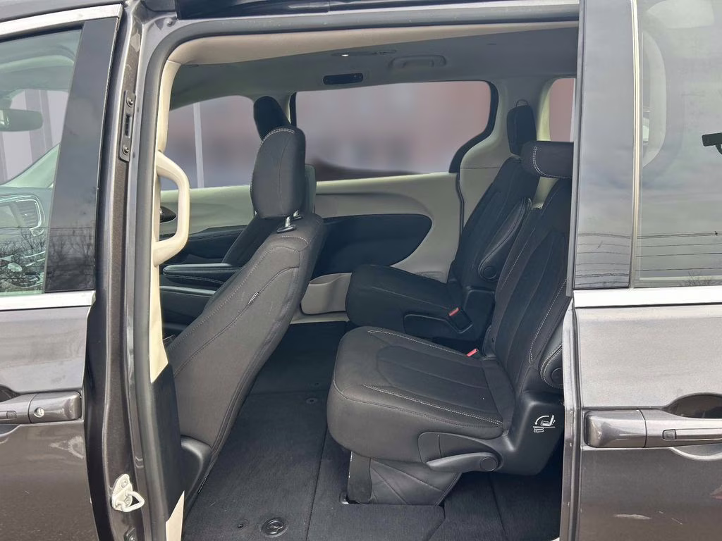 2023 Granite Crystal Metallic Clearcoat Chrysler Voyager LX FWD Van