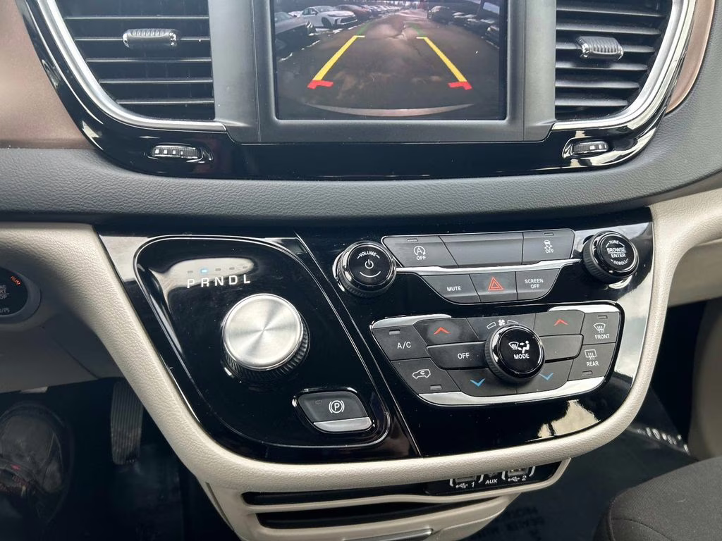 2023 Granite Crystal Metallic Clearcoat Chrysler Voyager LX FWD Van