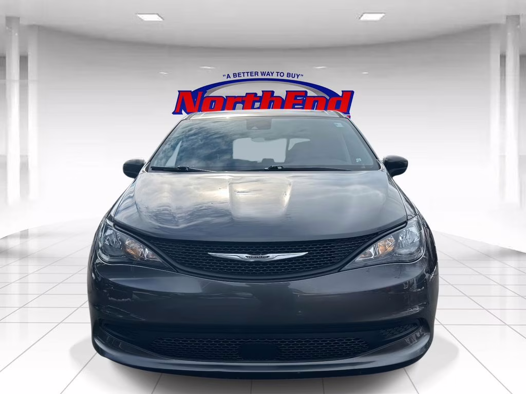 2023 Granite Crystal Metallic Clearcoat Chrysler Voyager LX FWD Van