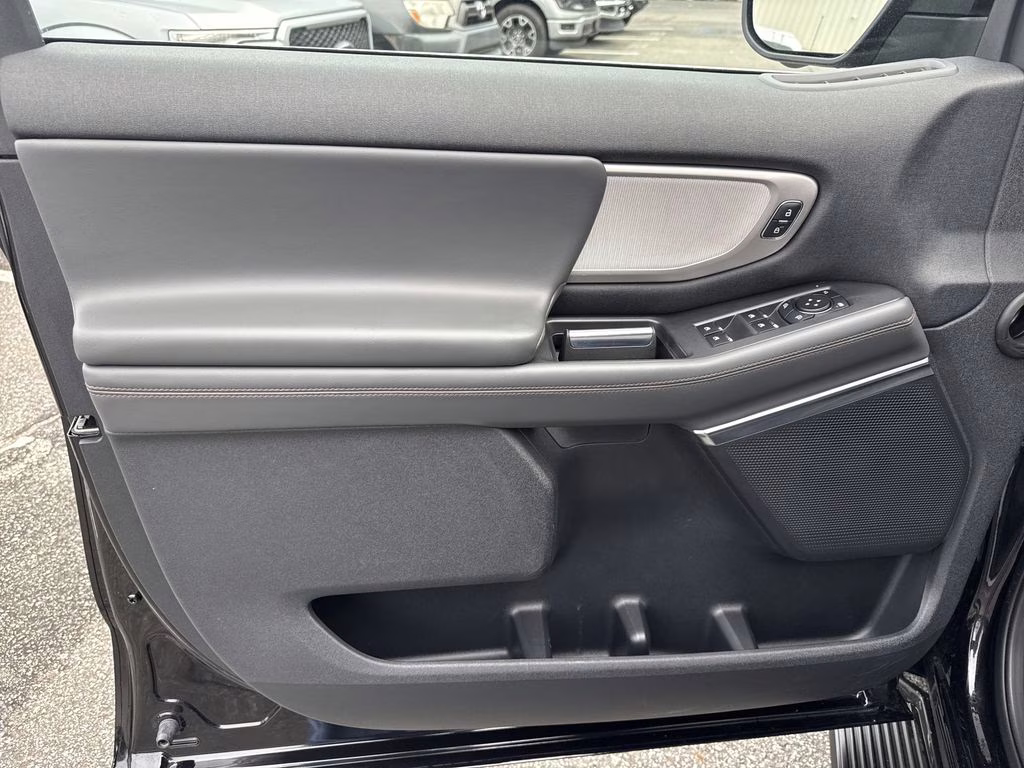 2025 Agate Black Metallic Ford Expedition Max Active 4X4 SUV