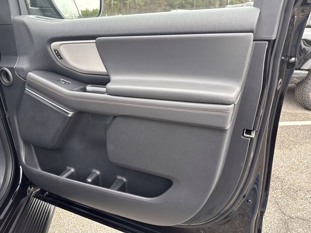 2025 Agate Black Metallic Ford Expedition Max Active 4X4 SUV