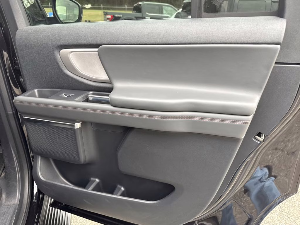 2025 Agate Black Metallic Ford Expedition Max Active 4X4 SUV