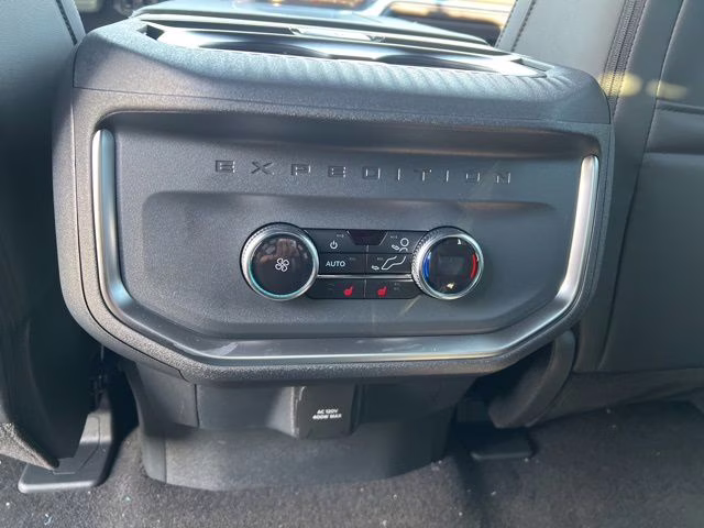 2026 Agate Black Metallic Ford Expedition Platinum 4X4 SUV