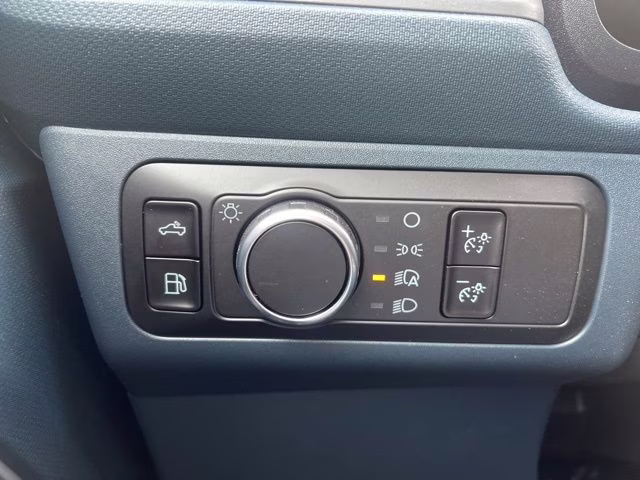 2026 Space White Metallic Ford Maverick XL FWD Truck