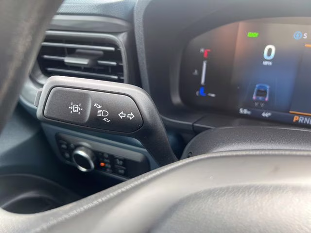 2026 Space White Metallic Ford Maverick XL FWD Truck