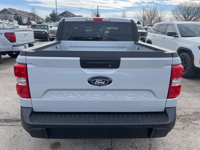 2026 Space White Metallic Ford Maverick XL FWD Truck