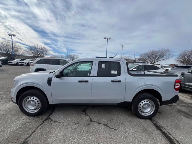 2026 Space White Metallic Ford Maverick XL FWD Truck