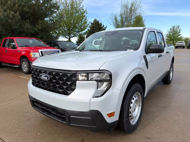 2026 Space White Metallic Ford Maverick XL FWD Truck