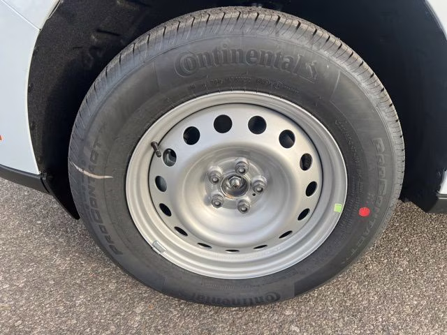 2026 Space White Metallic Ford Maverick XL FWD Truck