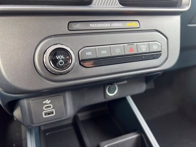 2026 Space White Metallic Ford Maverick XL FWD Truck