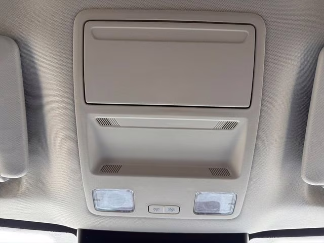 2026 Space White Metallic Ford Maverick XL FWD Truck