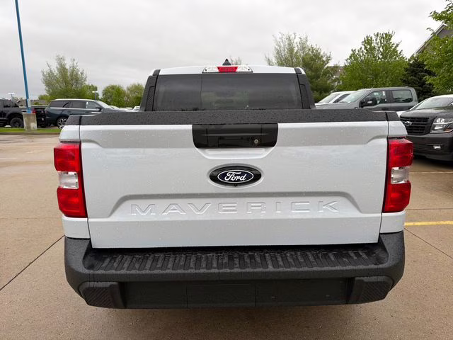 2026 Space White Metallic Ford Maverick XL FWD Truck