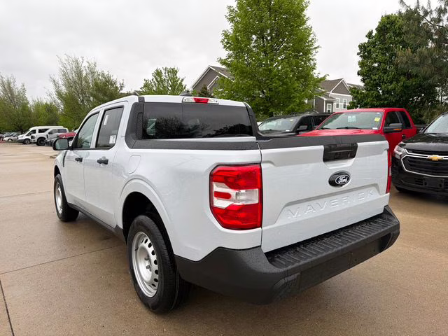 2026 Space White Metallic Ford Maverick XL FWD Truck