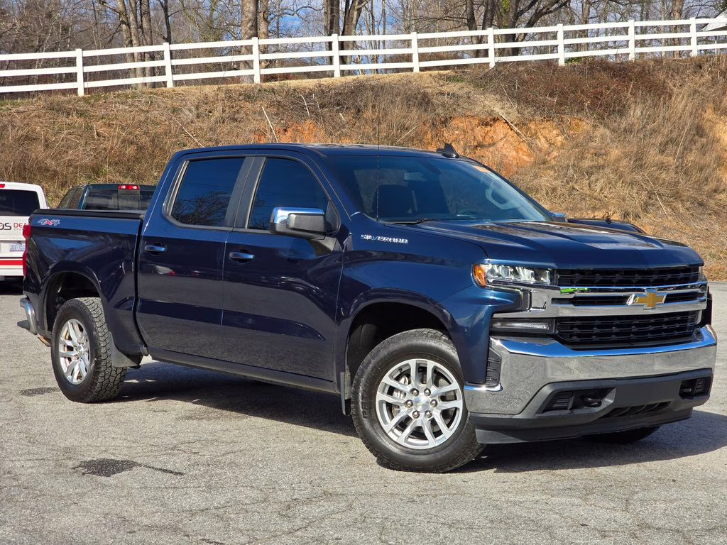 2020 Northsky Blue Metallic Chevrolet Silverado 1500 LT 4X4 Truck