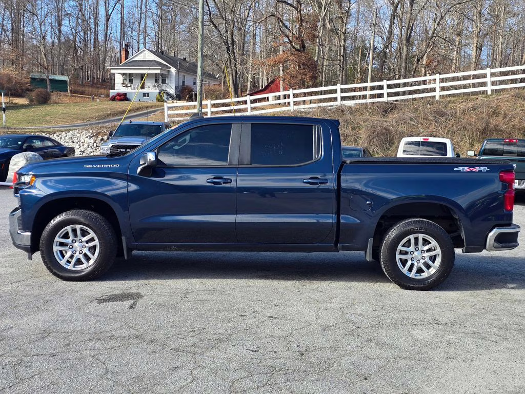 2020 Northsky Blue Metallic Chevrolet Silverado 1500 LT 4X4 Truck