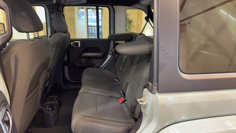 2024 Jeep Wrangler 4 Door Sahara Sport Utility 4D 4X4