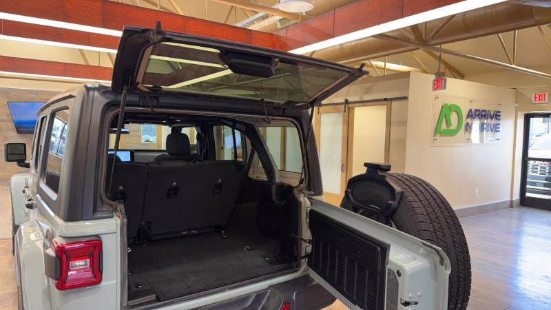 2024 Jeep Wrangler 4 Door Sahara Sport Utility 4D 4X4