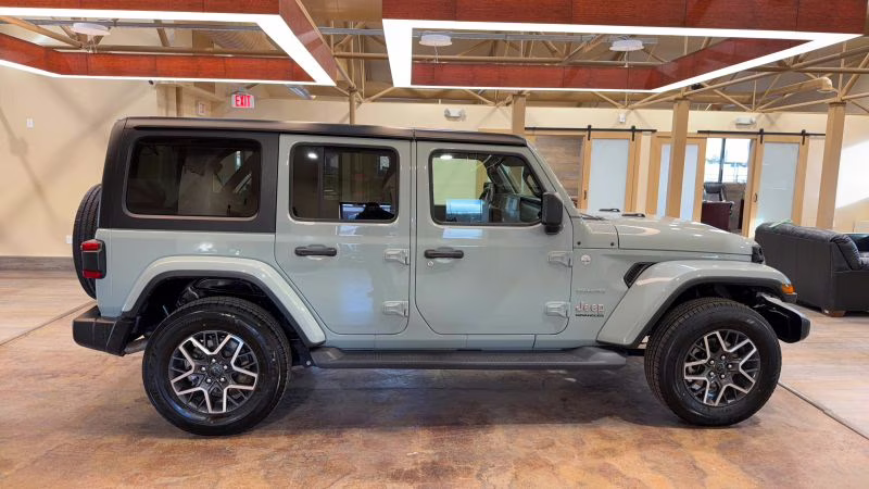 2024 Jeep Wrangler 4 Door Sahara Sport Utility 4D 4X4