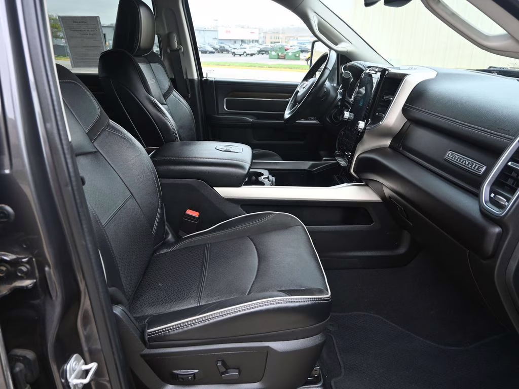 2024 Granite Crystal Metallic Clearcoat Ram 3500 Laramie 4X4 Truck