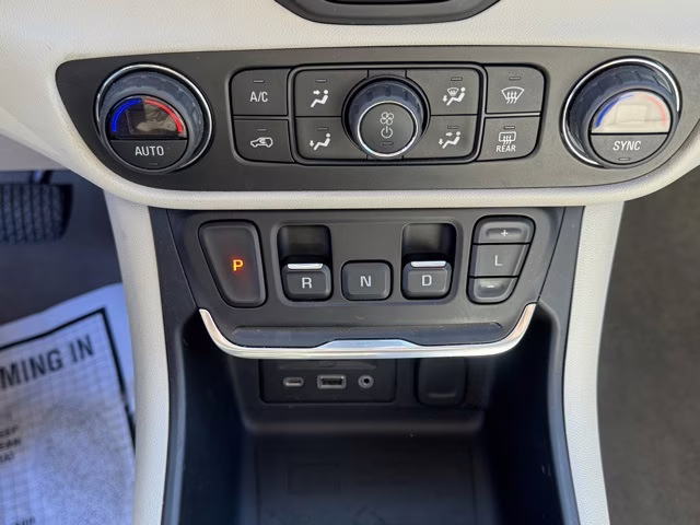 2020 White Frost Tricoat GMC Terrain Denali FWD SUV