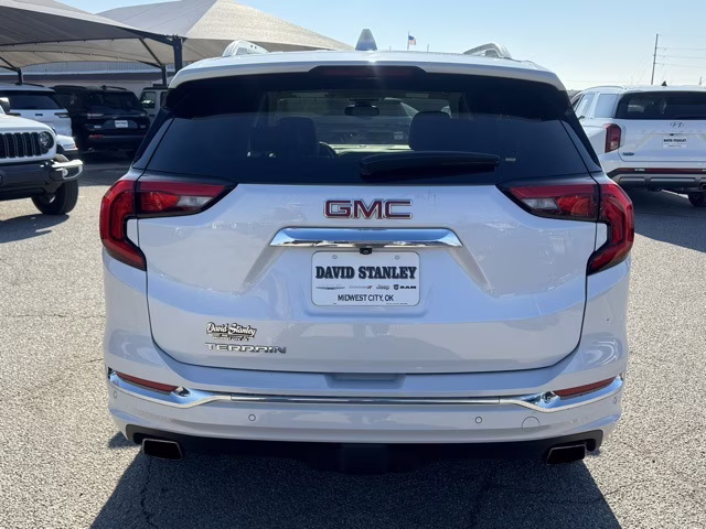 2020 White Frost Tricoat GMC Terrain Denali FWD SUV