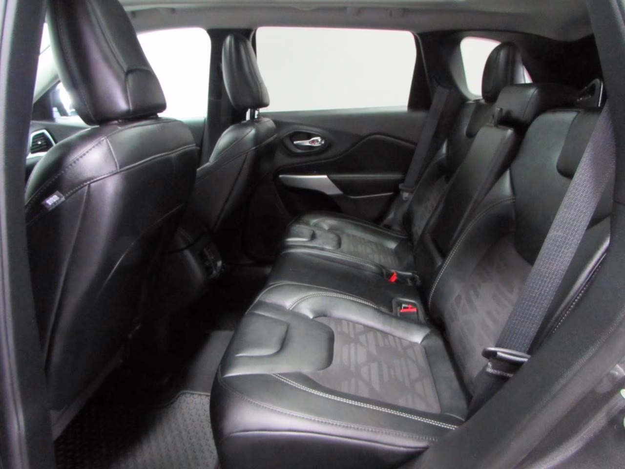 2022 Sting-Gray Clearcoat Jeep Cherokee X 4X4 SUV