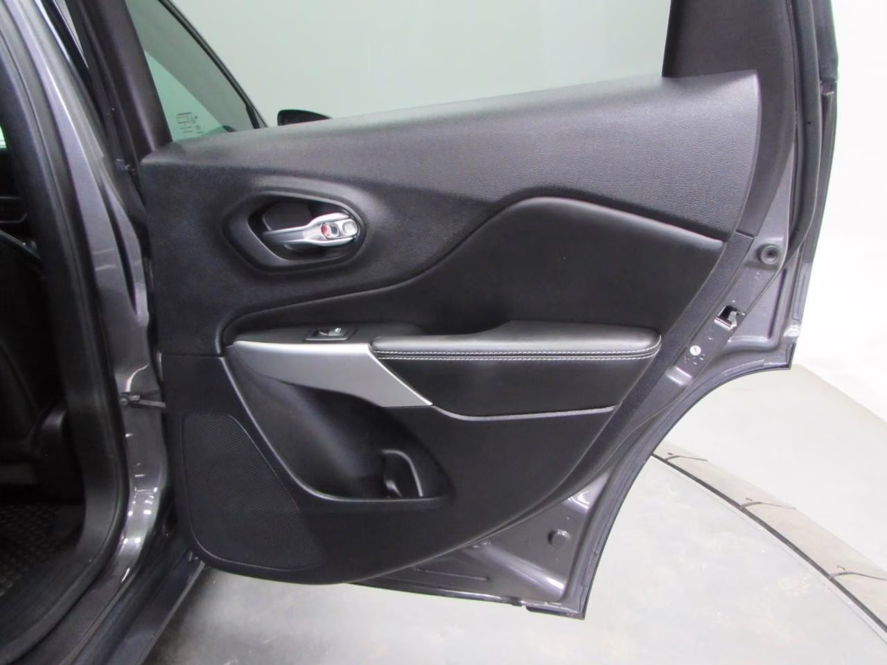 2022 Sting-Gray Clearcoat Jeep Cherokee X 4X4 SUV