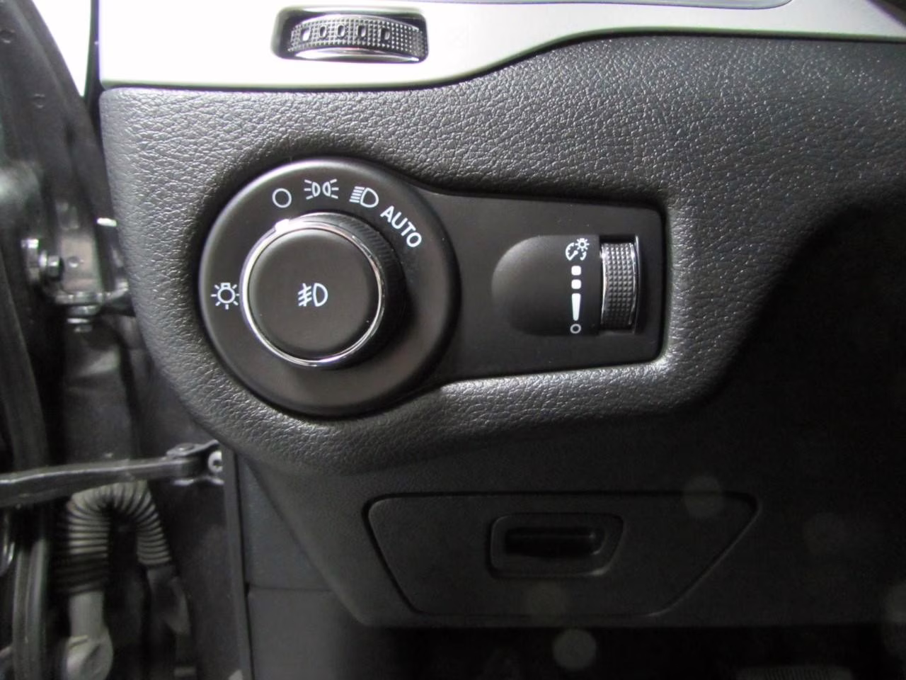 2022 Sting-Gray Clearcoat Jeep Cherokee X 4X4 SUV