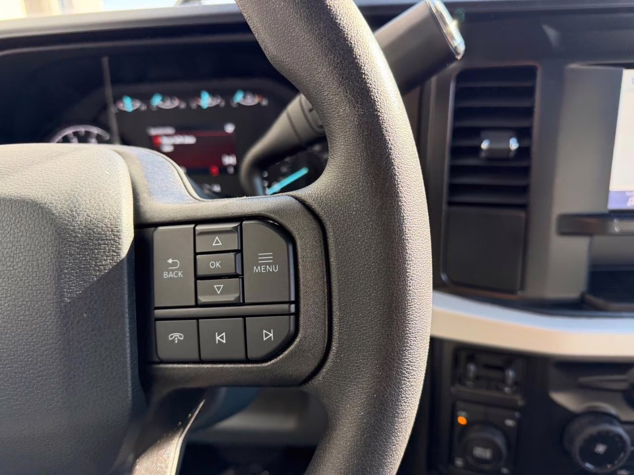 2026 Oxford White Ford Super Duty F-250 SRW 4X4 Truck