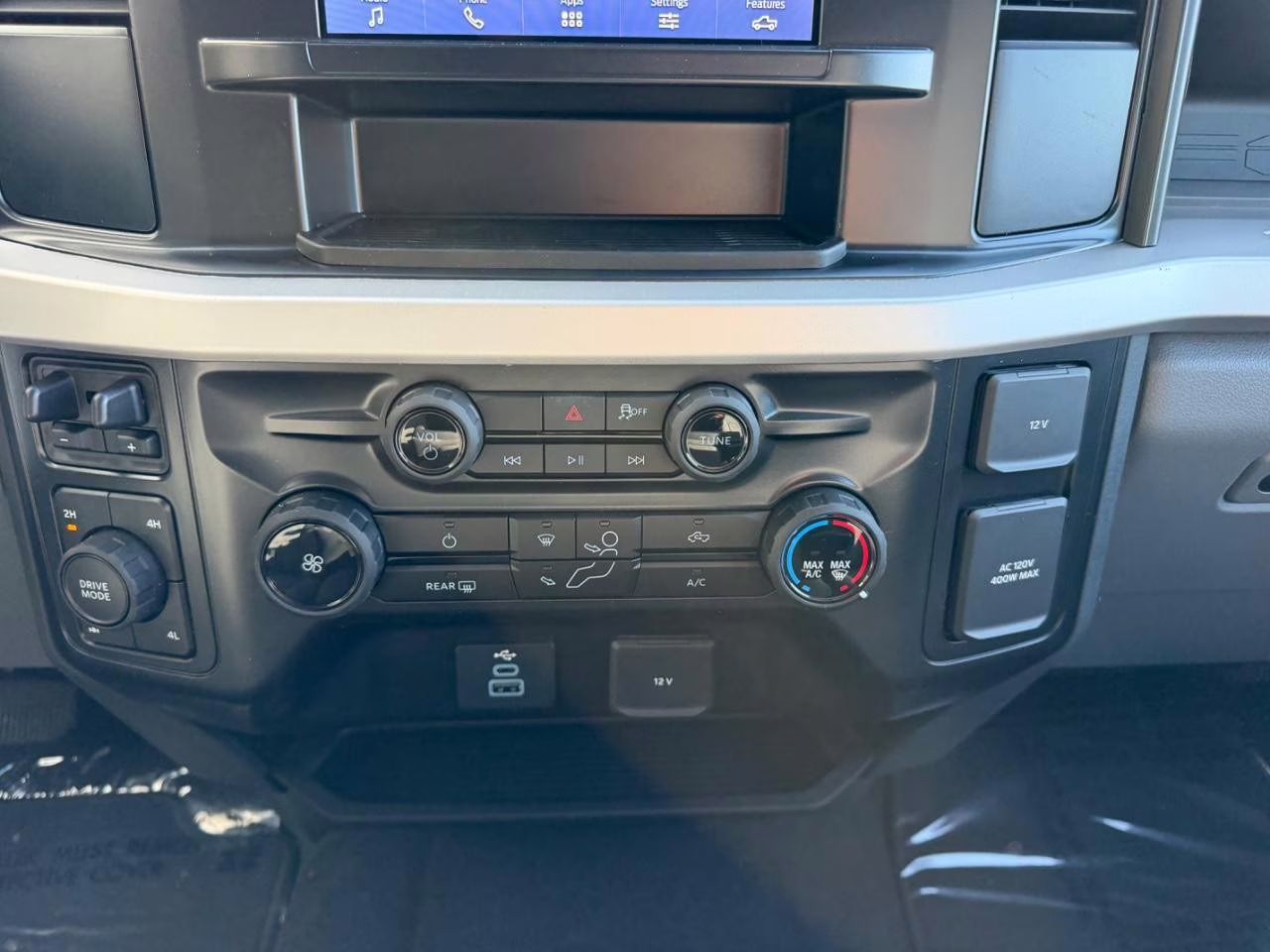 2026 Oxford White Ford Super Duty F-250 SRW 4X4 Truck