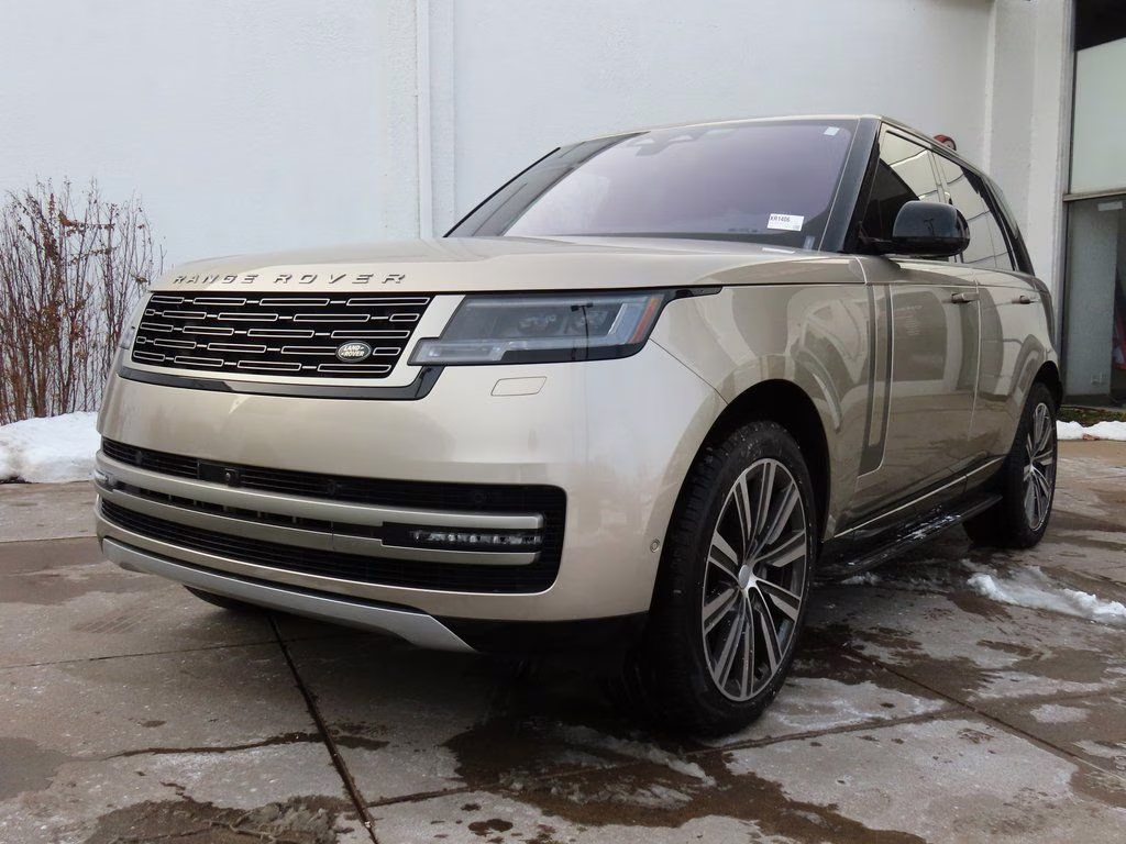 2023 Batumi Gold Premium Metallic Land Rover Range Rover SE AWD SUV