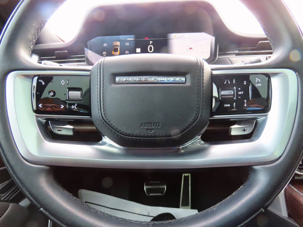 2023 Batumi Gold Premium Metallic Land Rover Range Rover SE AWD SUV