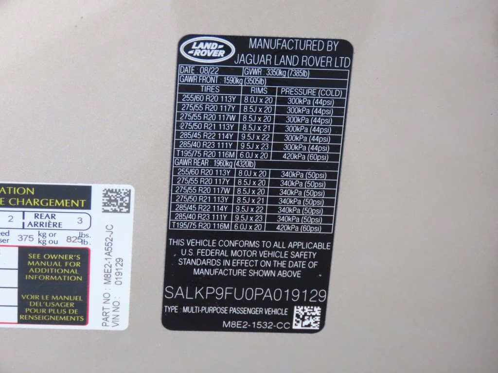 2023 Batumi Gold Premium Metallic Land Rover Range Rover SE AWD SUV