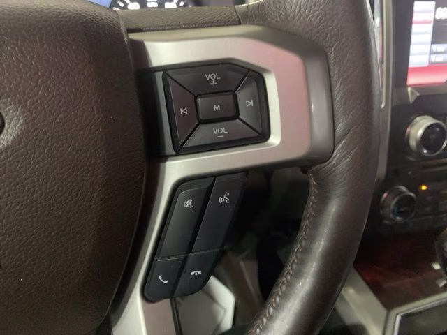 2015 White Platinum Metallic Tri-Coat Ford F-150 King Ranch 4X4 Truck