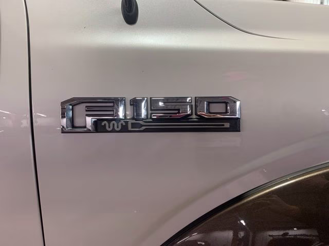 2015 White Platinum Metallic Tri-Coat Ford F-150 King Ranch 4X4 Truck