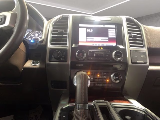 2015 White Platinum Metallic Tri-Coat Ford F-150 King Ranch 4X4 Truck