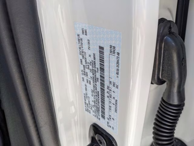 2025 Star White Metallic Tri-Coat Ford F-150 Lariat 4X4 Truck