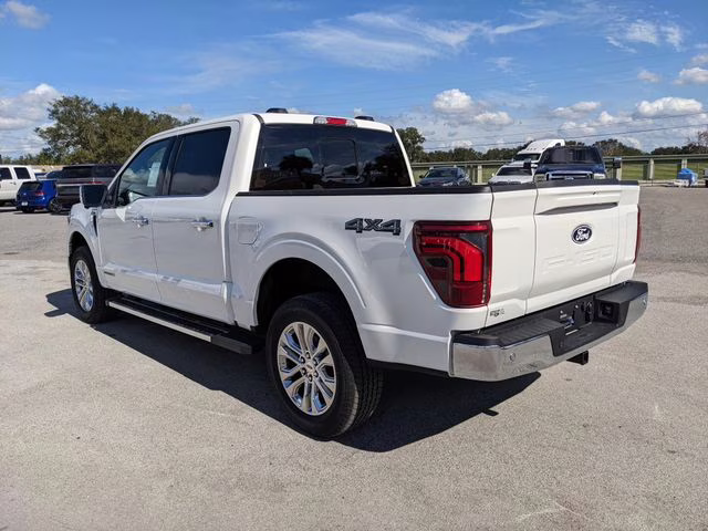 2025 Star White Metallic Tri-Coat Ford F-150 Lariat 4X4 Truck