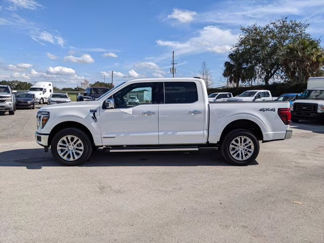 2025 Star White Metallic Tri-Coat Ford F-150 Lariat 4X4 Truck