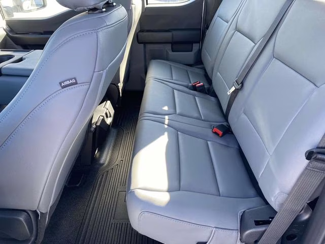 2026 Oxford White Ford Super Duty F-250 SRW XL 4X4 Truck