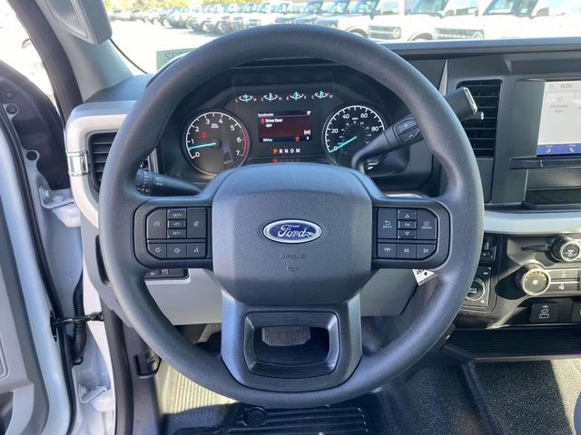 2026 Oxford White Ford Super Duty F-250 SRW XL 4X4 Truck