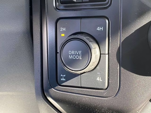 2026 Oxford White Ford Super Duty F-250 SRW XL 4X4 Truck