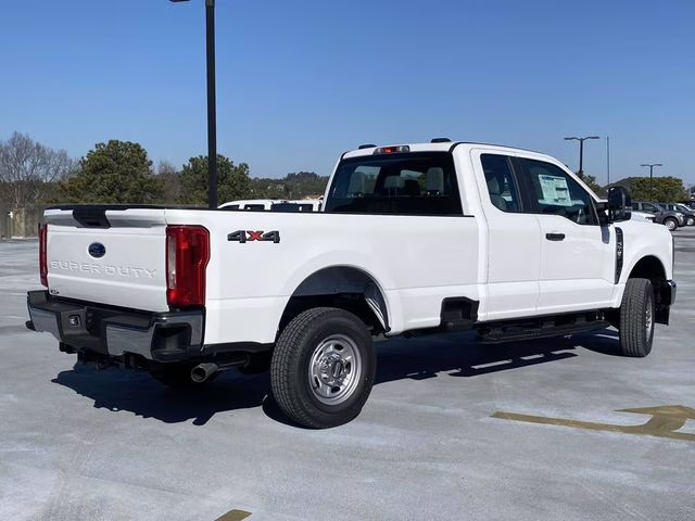 2026 Oxford White Ford Super Duty F-250 SRW XL 4X4 Truck